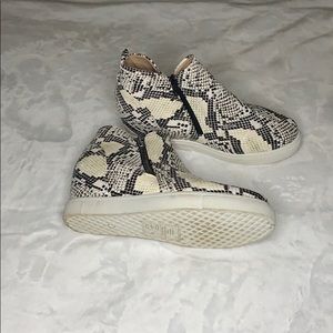 Out woods Snakeskin Wedges